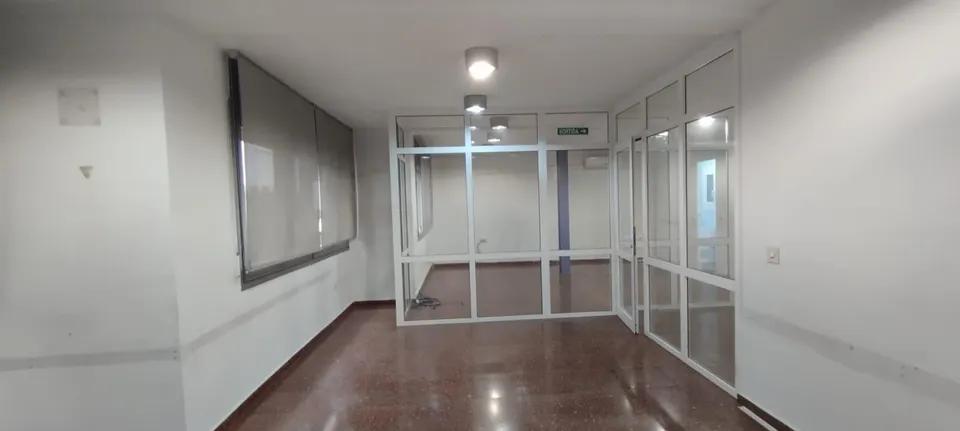 Oficina en alquiler en la calle Guimerà