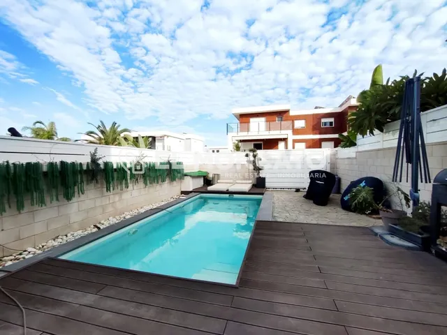 Fantástico chalet independiente con piscina privada en Gran  - foto 2