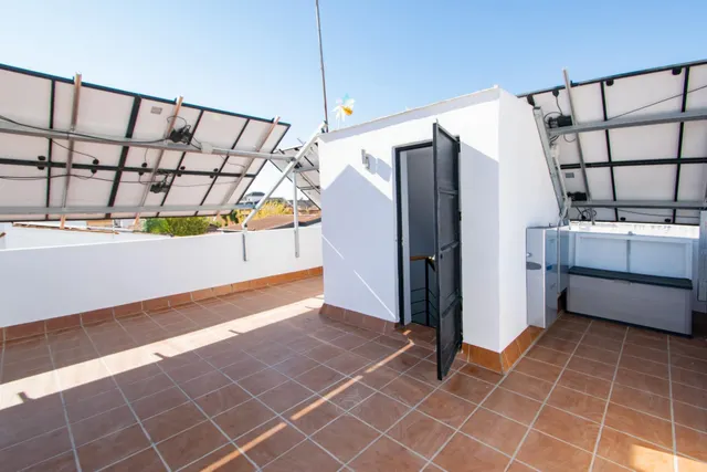 Chalet Independiente y privado en Bormujos — 36