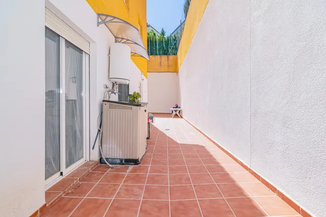 PISO CON PATIO Y COCHERA EN LA ZUBIA — 21