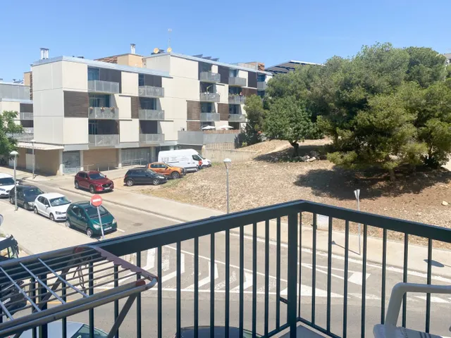 Piso con terraza en zona Els Molins. — 16