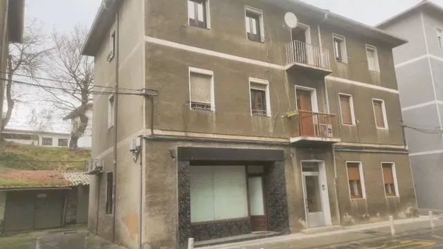 Venta local comercial en Aranguren — 10