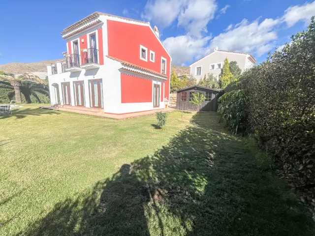 Villa 4 habitaciones 225m² en venta - Sierra cortina — 6