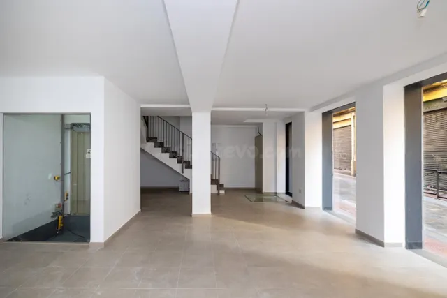VENTA DE EDIFICIO SINGULAR EN RENTABILIDAD, ESQUINA SAN MATI - foto 3