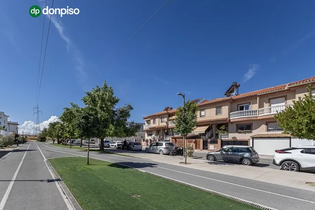 Casa en Cullar Vega con todas las comodidades a tu alcance. — 36