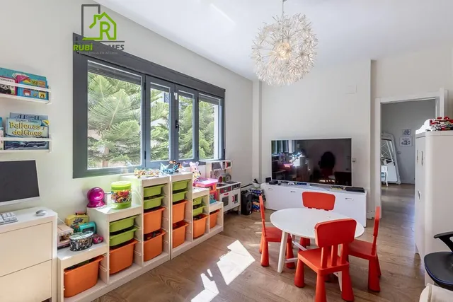 Chalet en Cañadas del Parque, Dilar — 19