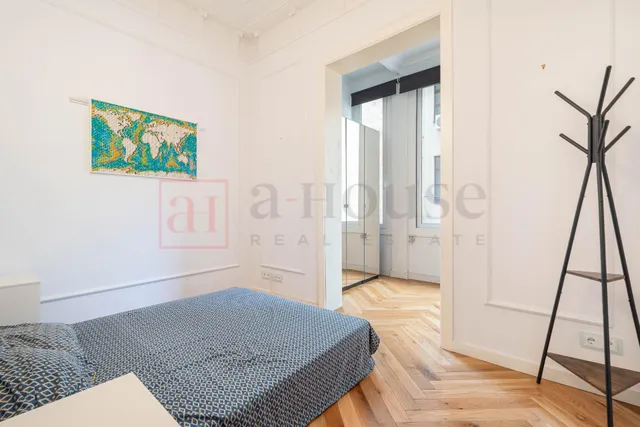 Piso reformado, listo para entrar a vivir con balcones y todo exterior en la nova esquerra de l' eixample — 20