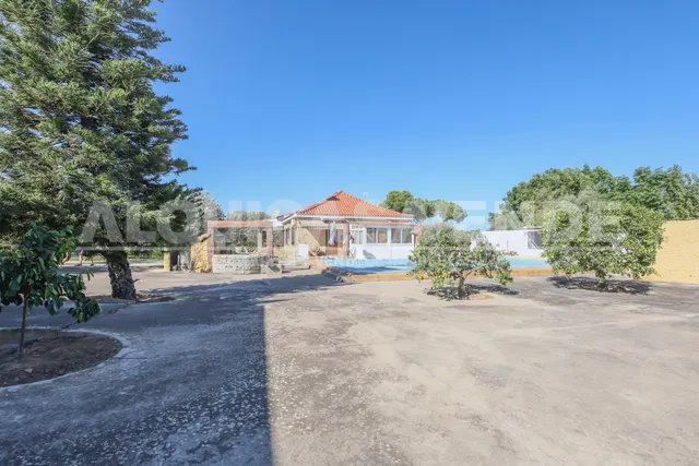 ¡Gran Oportunidad de Inversión! Parcela urbana de 2.400 m2 segregable en 3 parcelas de 800 m2 con chalet existente en Urb. Santa Genoveva — 10