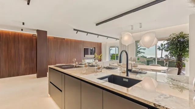 Apartamento de lujo reformado de 3 dormitorios y 2 baños con vistas al mar. Sierra Blanca — 8