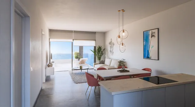 Exclusivo ático de obra nueva con vistas al mar