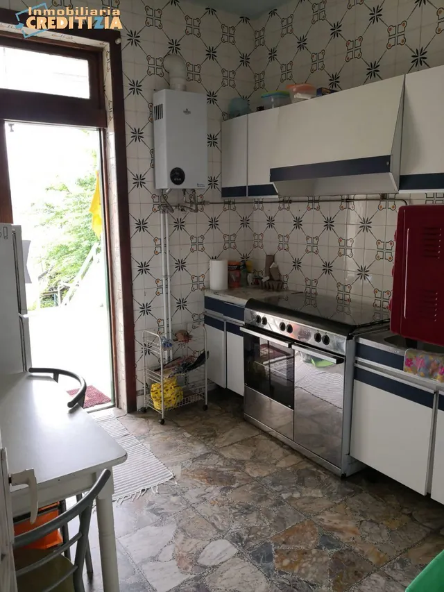 CASA CON TERRAZA Y PISO — 24