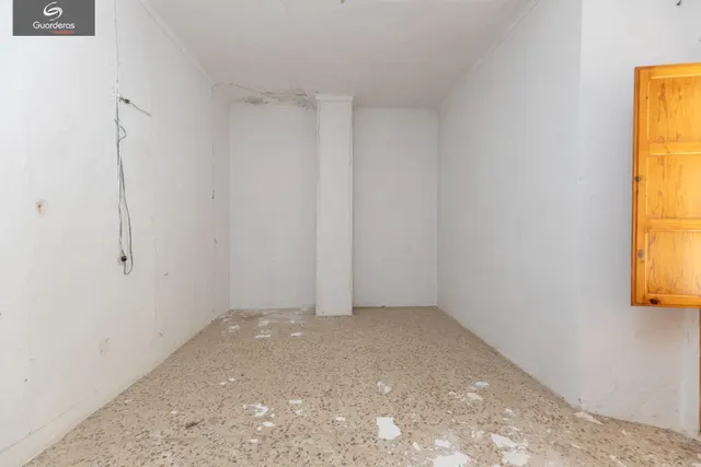 CASA PARA REFORMAR EN CAMPOTEJAR — 28