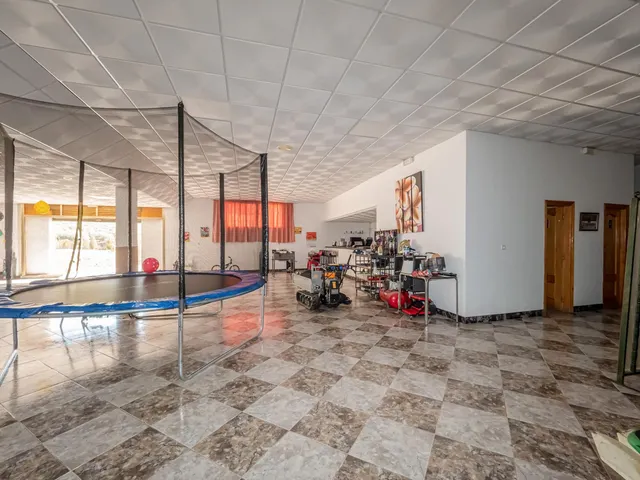 Local comercial 482m² en venta - South of spain — 11