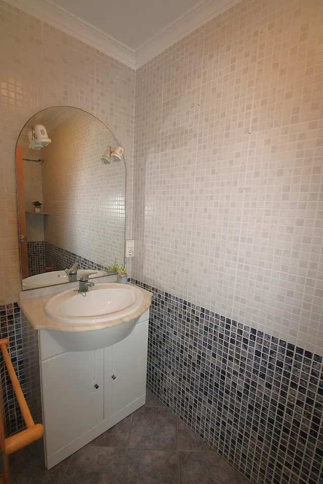 Piso de tres dormitorios con ascensor. — 32