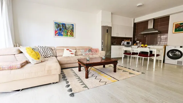 EXCLUSIVA VIVIENDA REFORMADA EN EL CORAZÓN DE PONTEVEDRA!!! - foto 2