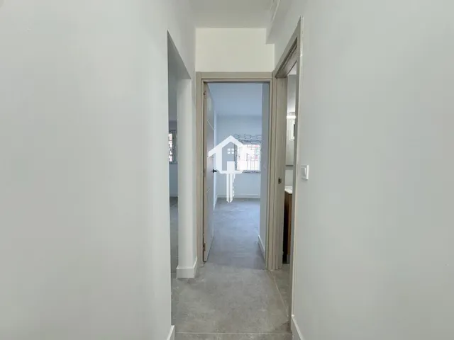Inmoparadise les ofrece espectacular vivienda en venta en Alicante centro, el edificio los representantes . 120m2, 3 dormitorios, dos baños,reformada. — 23