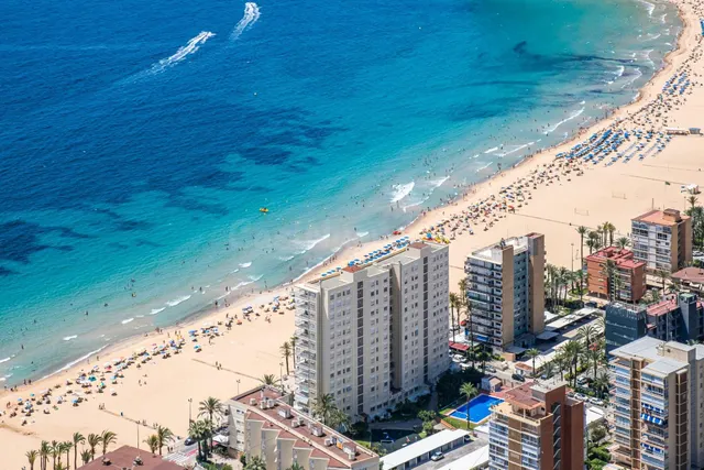 ÁTICOS DE LUJO EN BENIDORM CON INOLVIDABLES VISTAS AL MAR Y  - foto 2