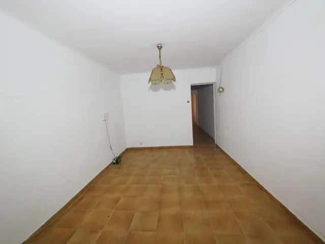 SE VENDE PISO EN PINEDA DE MAR, ZONA CENTRO — 6