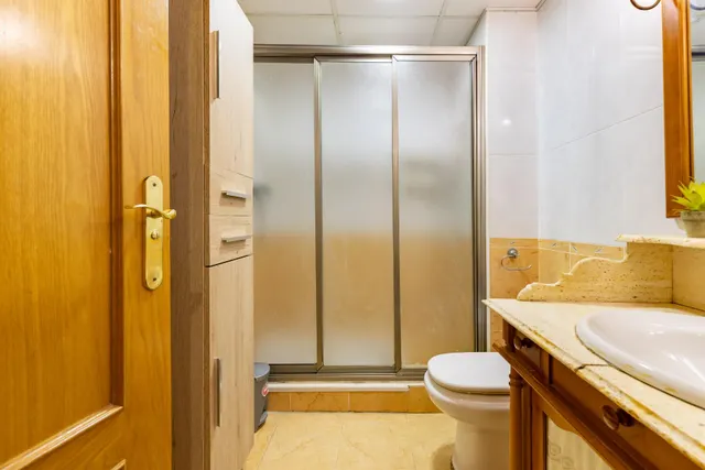 VIVIENDA CON PISCINA, PLAZA DE GARAJE Y TRASTERO — 38