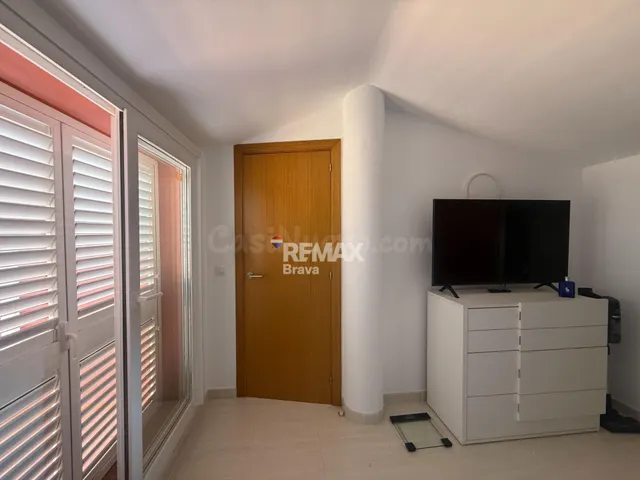 Luminoso dúplex a un paso del mar con 2 plazas de parking y  - foto 4