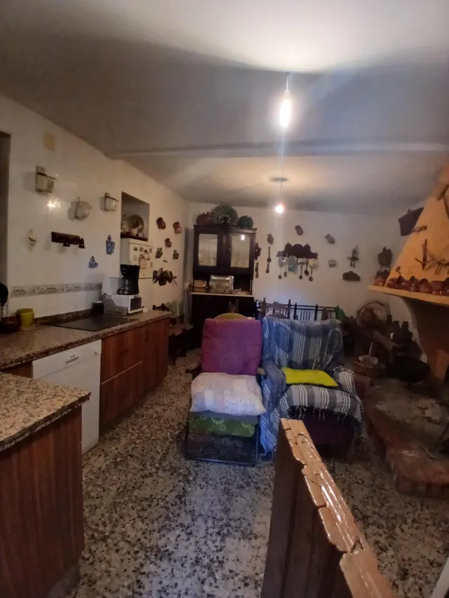 Casa con piscina y jardín. — 17