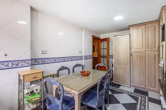 AMPLIO PISO JUNTO A PLAZA DE TOROS — 13