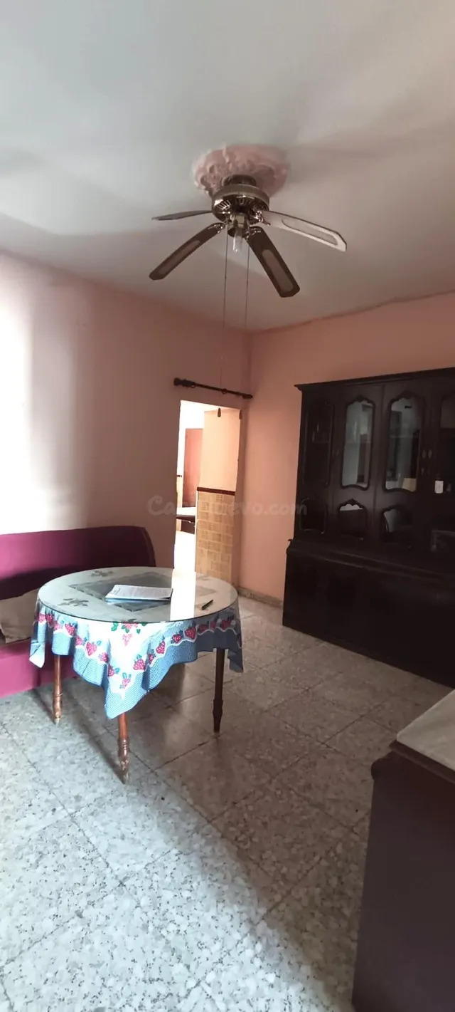 Casa en Castilblanco | Amplia vivienda con patio, solar y gr - foto 3