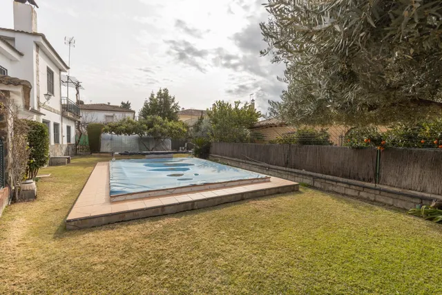 Vivienda Exclusiva en Urbanización Viñas del Rey – Otura — 49