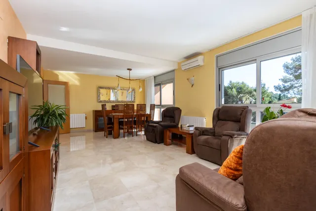 Espectacular Casa en Castellar del Vallès — 22