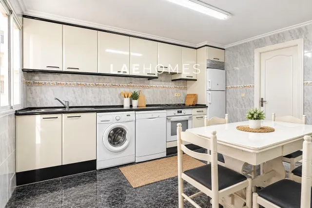 Vivienda a reformar junto a la parte vieja de san sebastián. — 11