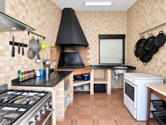 Villa con piscina y parcela de 14.000 m2 en Orihuela — 5