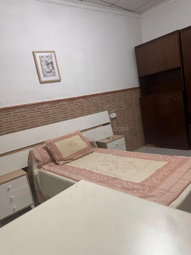hab. 375€ gastos incluidos guadalupe. trabajadores o estudiantes — 2