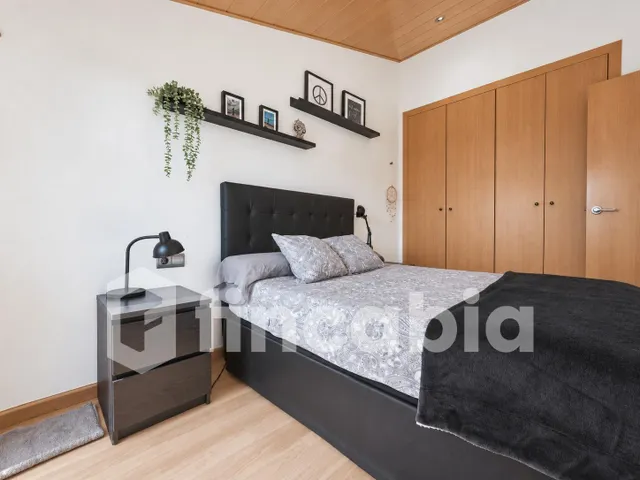 Dúplex con dos terrazas y aparcamiento en el centro de Santa Coloma de Farners — 30