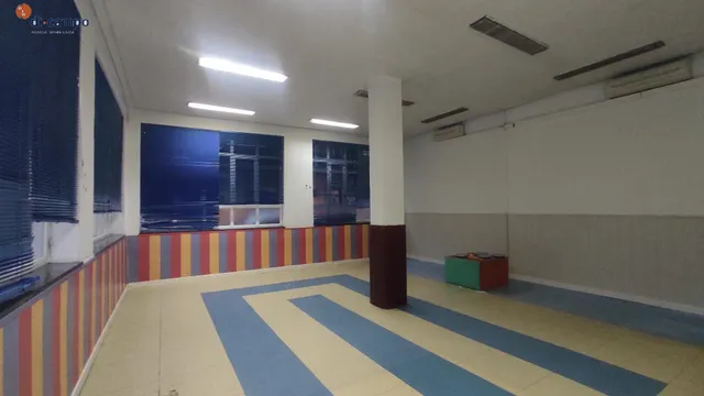 AMPLIO LOCAL EN VENTA, PASEO SAN ISIDRO, VALLADOLID. FACHADA A TRES CALLES. — 6