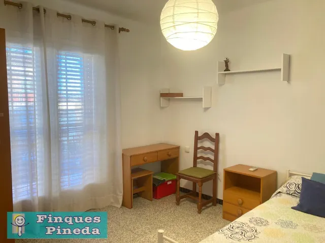 Edificio con local y 2 viviendas en Tordera — 28