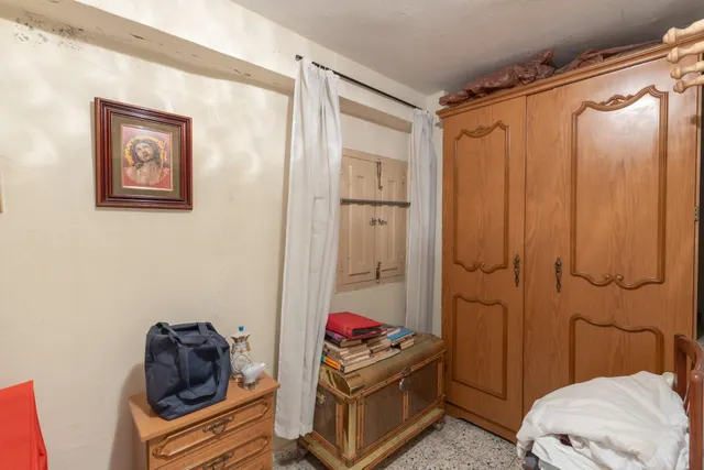 BONITA CASA PARA REFORMAR — 20