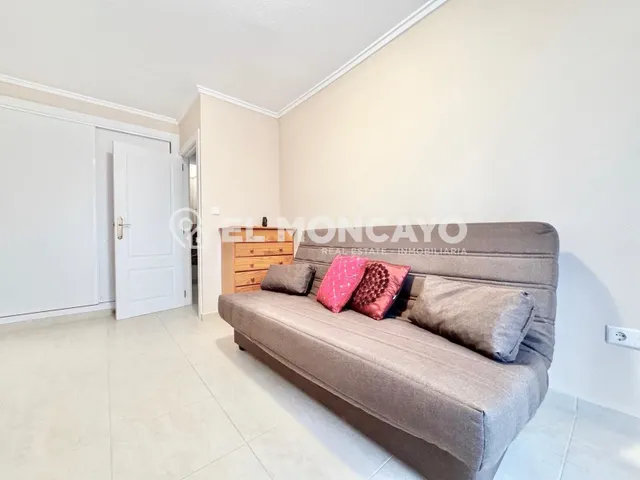 Fantástico adosado con solárium privado en la tranquila urbanización de El Chaparral, La Siesta, junto a Torrevieja, Costa Blanca — 13