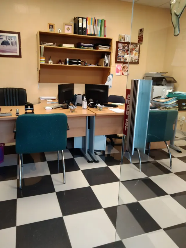 SE VENDE CHALET EN ZONA NORTE — 30