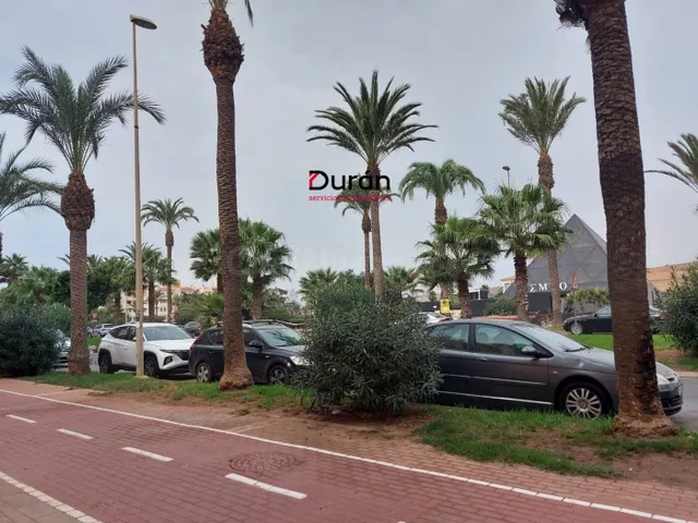 LOCALES COMERCIALES EN ALQUILER EN RESIDENCIAL PORTOFINO EN ALMERIMAR — 3