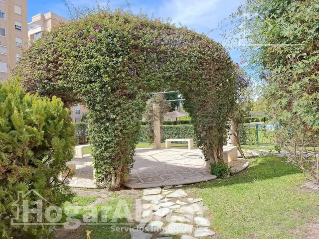 ¡PLAYA DE SAN JUAN! ÁTICO ALTO EN RESIDENCIAL CON PISCINA Y DOS TERRAZAS — 4