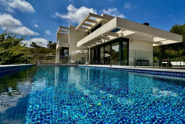 Villa 6 habitaciones 450m² en venta - Las Colinas Golf - foto 2
