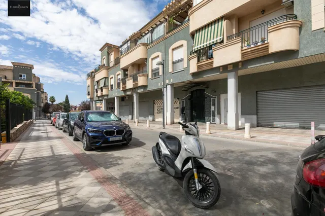 Oportunidad en Atarfe, local de origen de 222m2 — 10