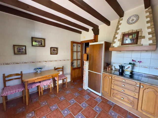 CASA CON JARDIN EN LIANDRES — 13