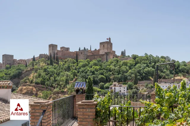 Espectacular casa con vistas directas a la Alhambra y Licencia Turística Activa en el Albaicín — 21