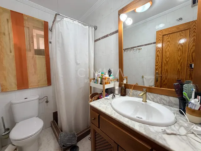 Exclusivo Ático en La Nucía con Vistas y Comodidades — 8