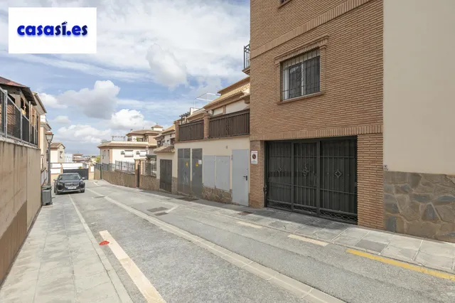Ático en venta en La Zubia — 31