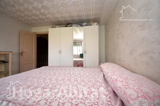 AMPLIA CASA CON GARAJE Y GRAN TERRAZA Y UNA SEGUNDA VIVIENDA — 18