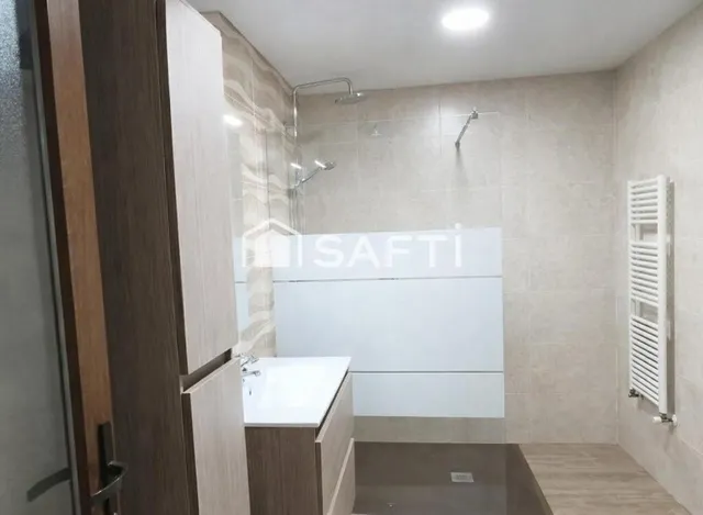 VIVIENDA DISPONIBLE EN CINCO CASAS Sin cobrar comisión al co - foto 5