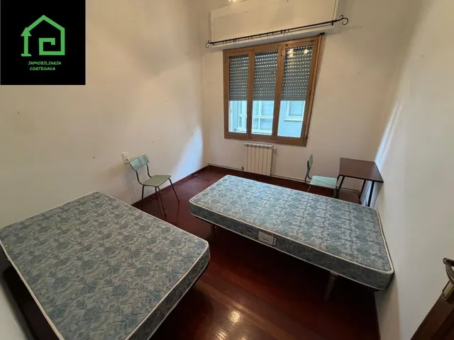 AMPLIO PISO EN PLENO CENTRO DE VILAGARCÍA DE AROUSA PARA REFORMAR — 21