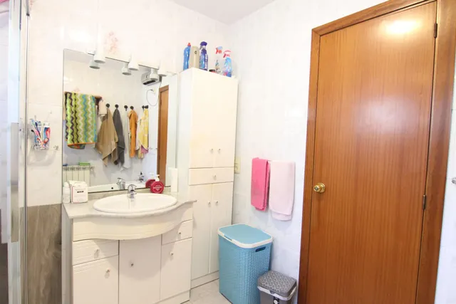 Casa a tres vientos con 4 habitaciones, amplio garaje y patio privado en el barrio de sant bernat — 22